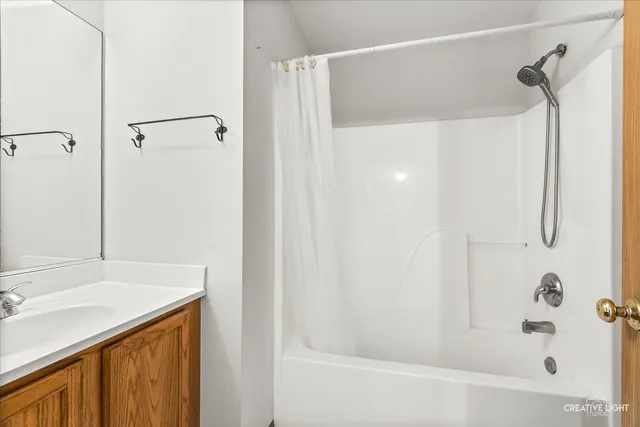 $264,900 | 109 Yarrow Court, Unit 109, Romeoville, IL 60446