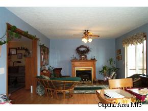 1464 Matson Road Jacksonville, IL 62650 - Photo 3 of 9