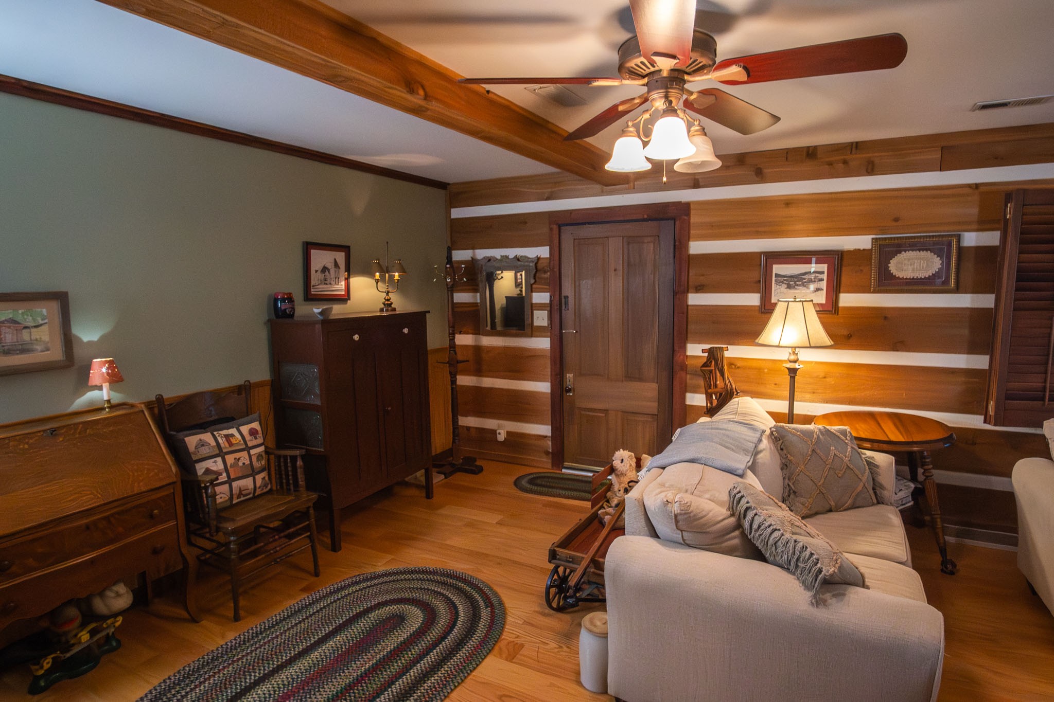 6861 Arno-Allisona Road College Grove, TN 37046 - Photo 12 of 68 a room with furniture gym equipment and a chandelier