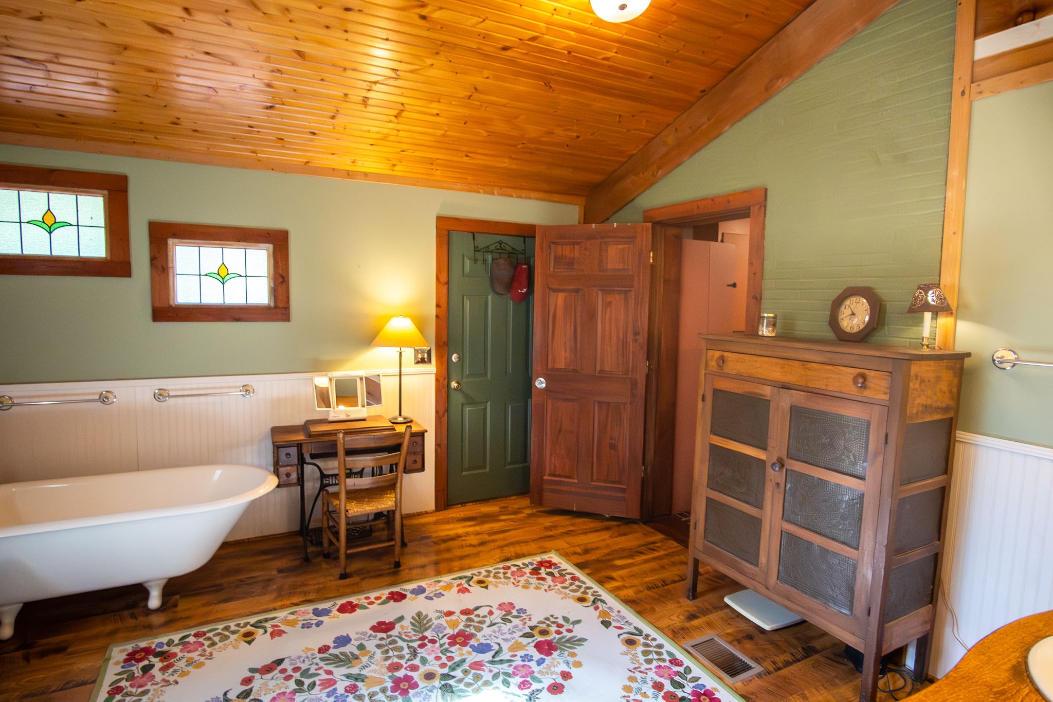 6861 Arno-Allisona Road College Grove, TN 37046 - Photo 28 of 68 a living room with a bed and furniture