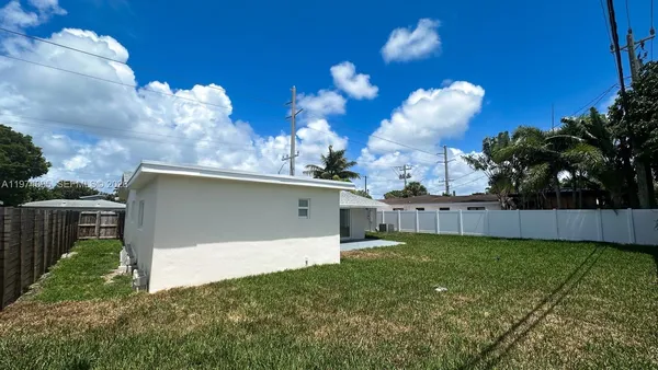 $769,900 | 5510 Northeast 18th Avenue, Fort Lauderdale, FL 33308