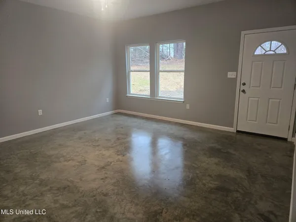 $210,000 | 460 Magnolia Circle, Sarah, MS 38665