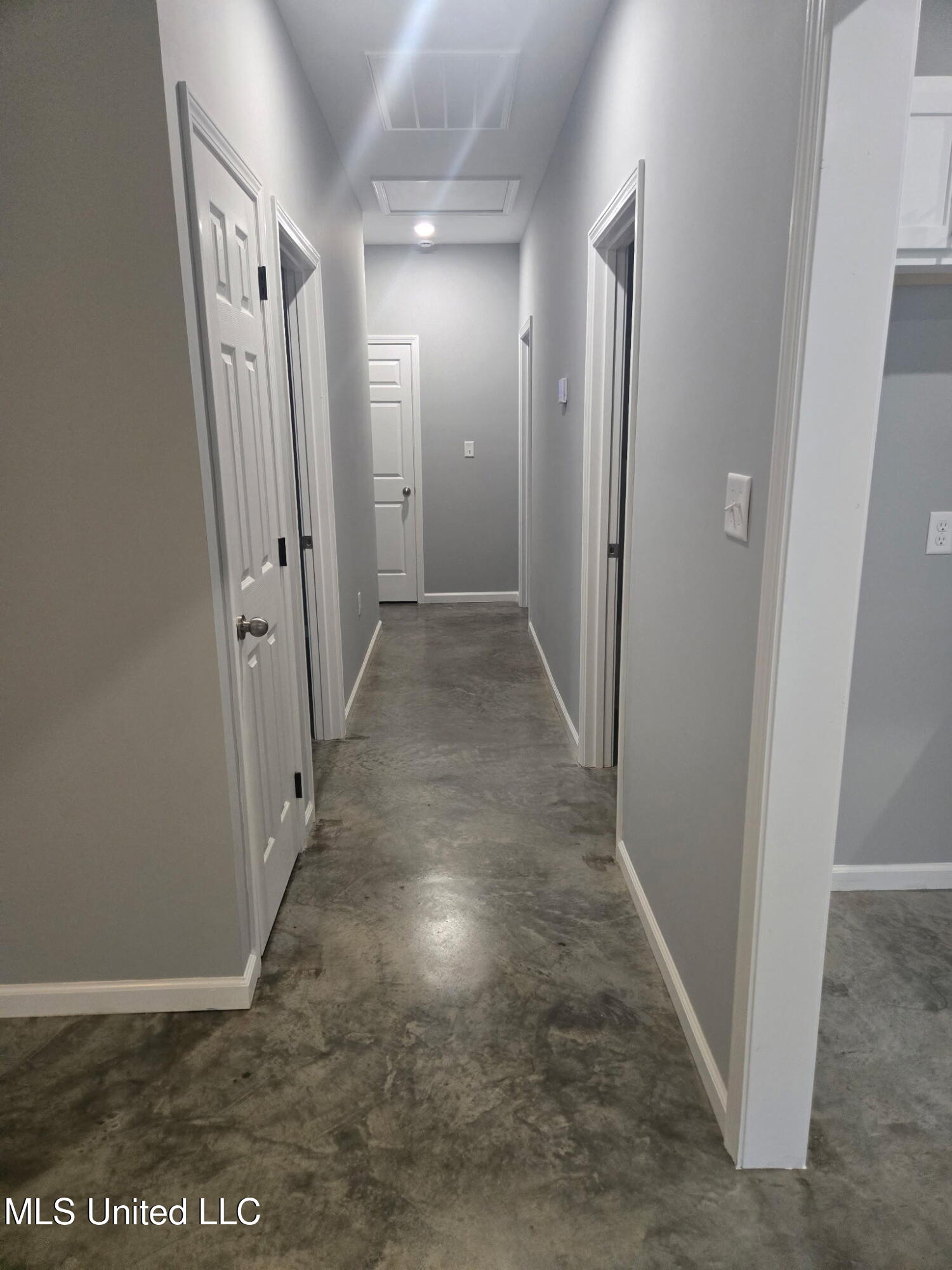 460 Magnolia Circle Sarah, MS 38665 - Photo 4 of 13 1520653286780923235