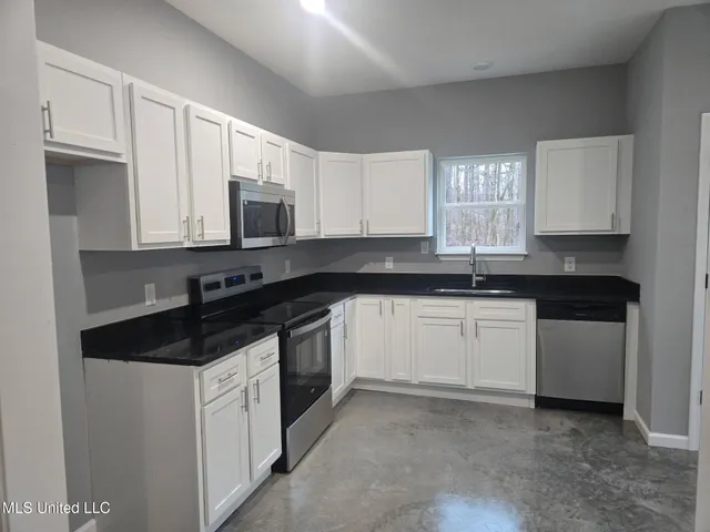 $210,000 | 460 Magnolia Circle, Sarah, MS 38665