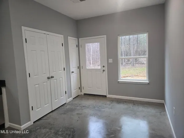 $210,000 | 460 Magnolia Circle, Sarah, MS 38665