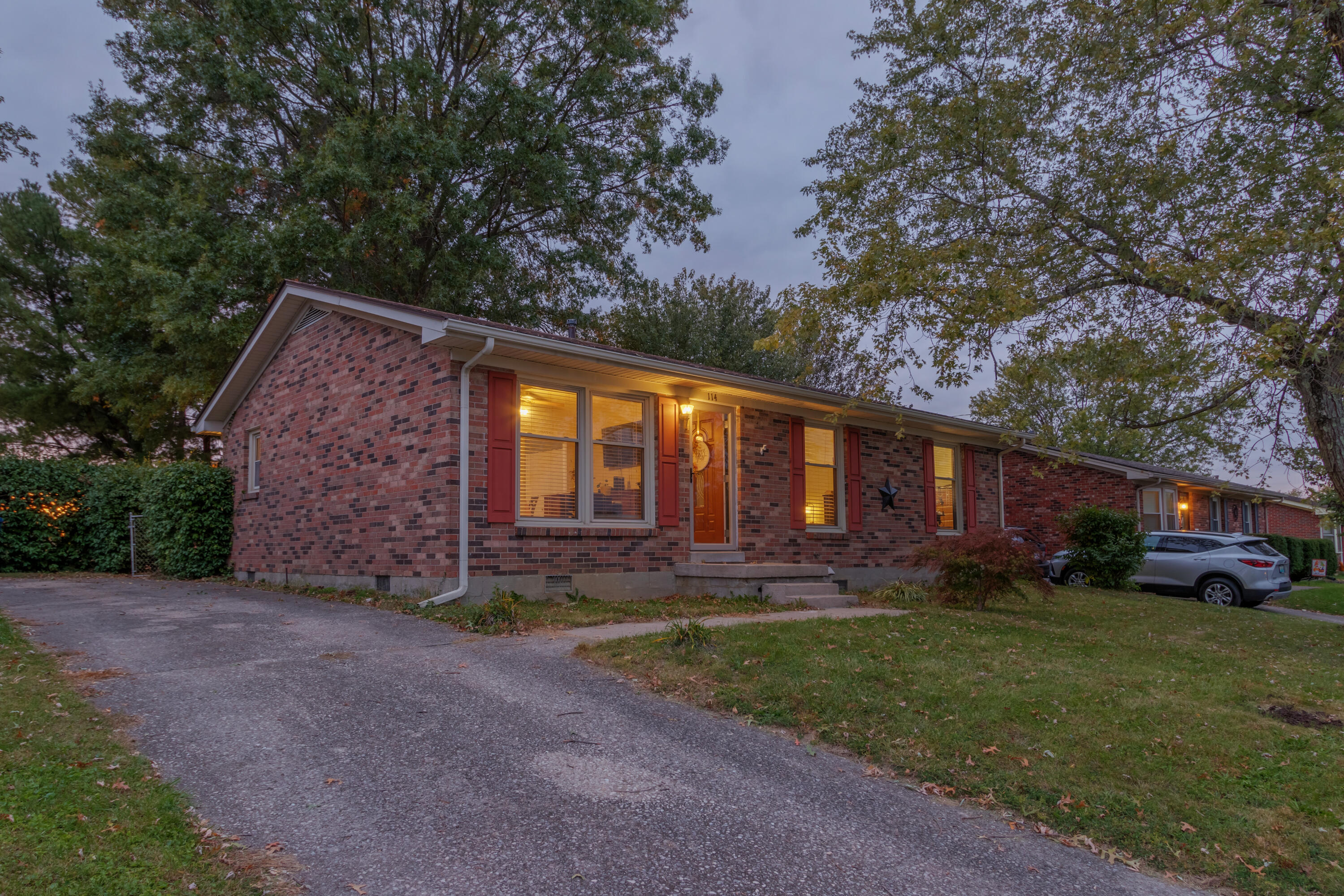 114 Holiday Road Winchester, KY 40391 - Photo 2 of 58 070-114-Holiday-Rd-Winchester-KY-40391-F