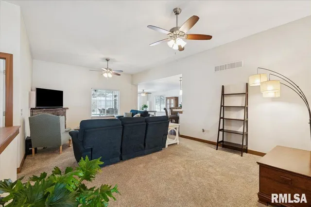 $389,900 | 116 Pinehurst Drive, Eldridge, IA 52748