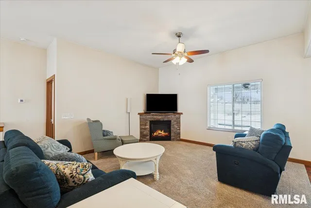 $389,900 | 116 Pinehurst Drive, Eldridge, IA 52748