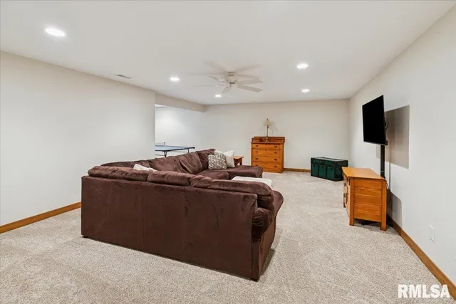 $389,900 | 116 Pinehurst Drive, Eldridge, IA 52748