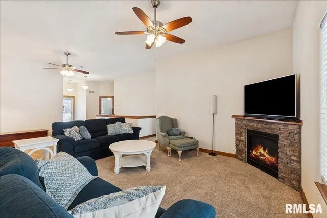 $389,900 | 116 Pinehurst Drive, Eldridge, IA 52748