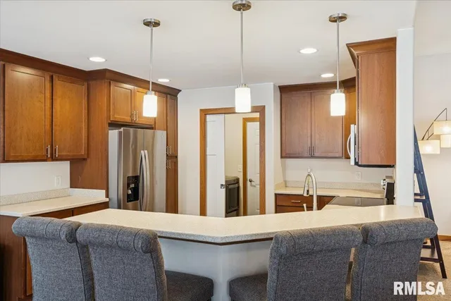 $389,900 | 116 Pinehurst Drive, Eldridge, IA 52748