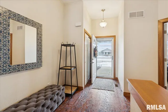 $389,900 | 116 Pinehurst Drive, Eldridge, IA 52748