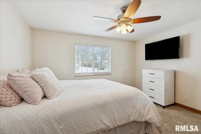 $389,900 | 116 Pinehurst Drive, Eldridge, IA 52748