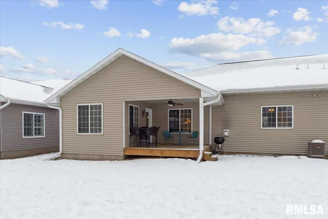 $389,900 | 116 Pinehurst Drive, Eldridge, IA 52748