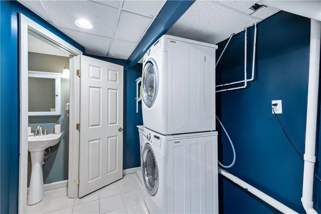 $519,900 | 12 Railroad Row, Warwick, RI 02886