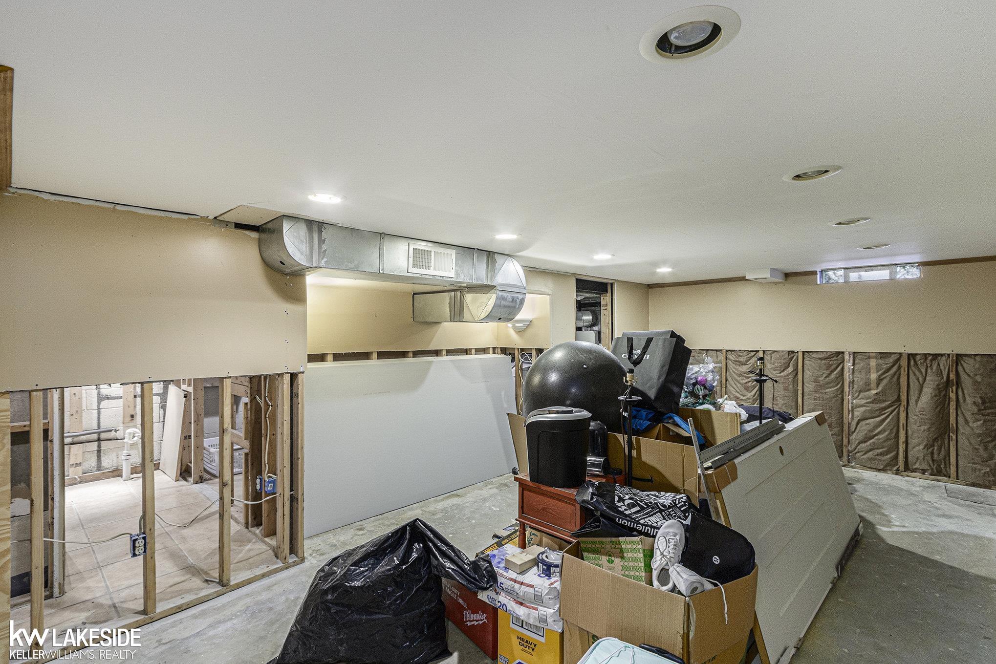 3200 Spring Washingtontownship Macomb Mi 48306 Rochester, MI 48306 - Photo 22 of 33 50113356-21.JPG