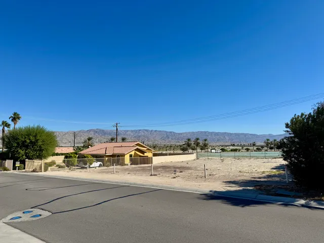 a view of ocean and city view