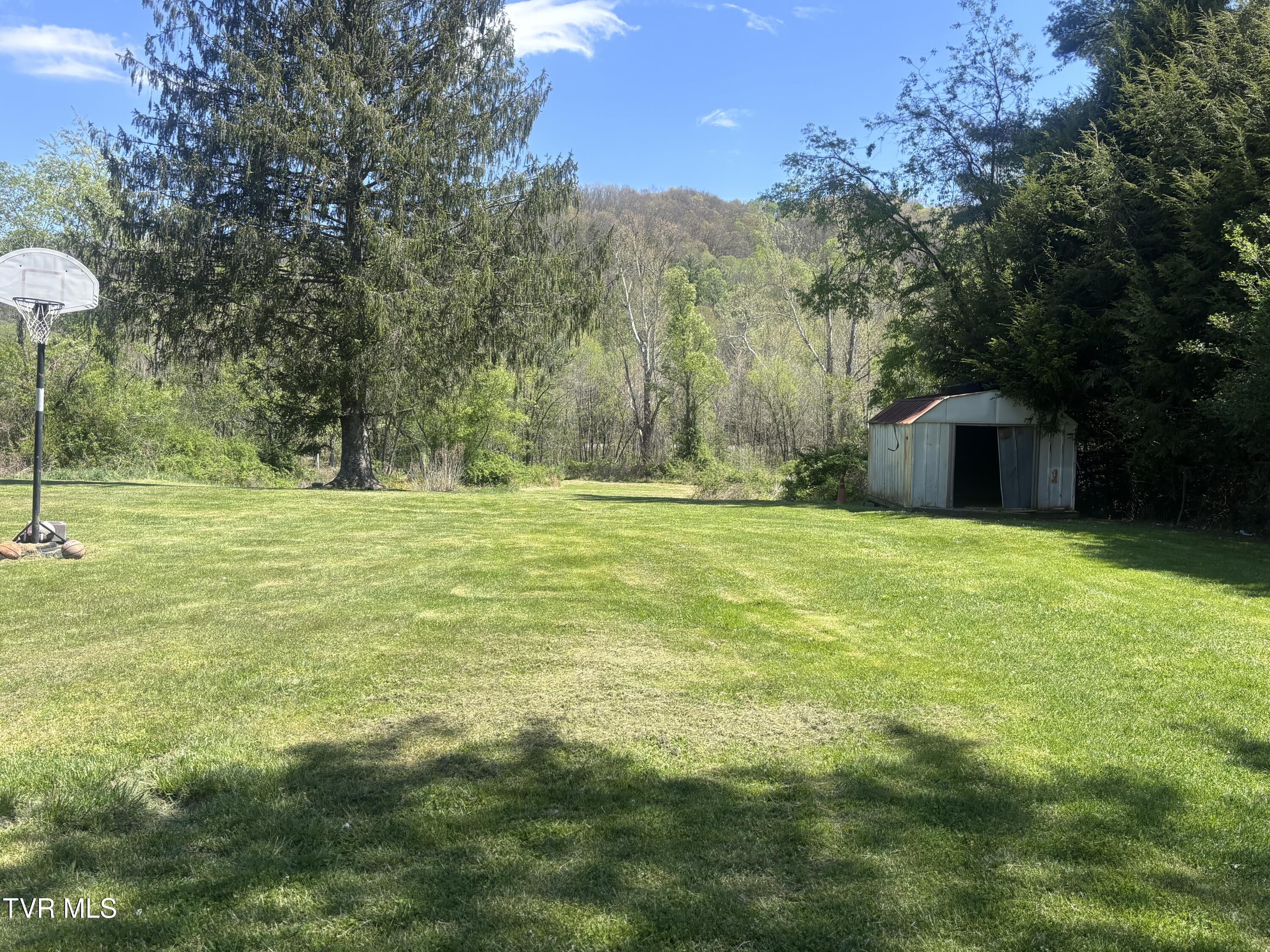 5512 Guest River Road Norton, VA 24273 - Photo 6 of 13 IMG_4838