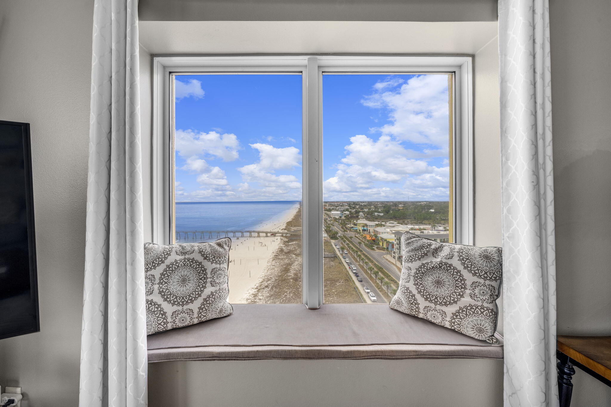 15817 Front Beach Road, Unit 21409 Panama City Beach, FL 32413 - Photo 3 of 23 a view of a living room