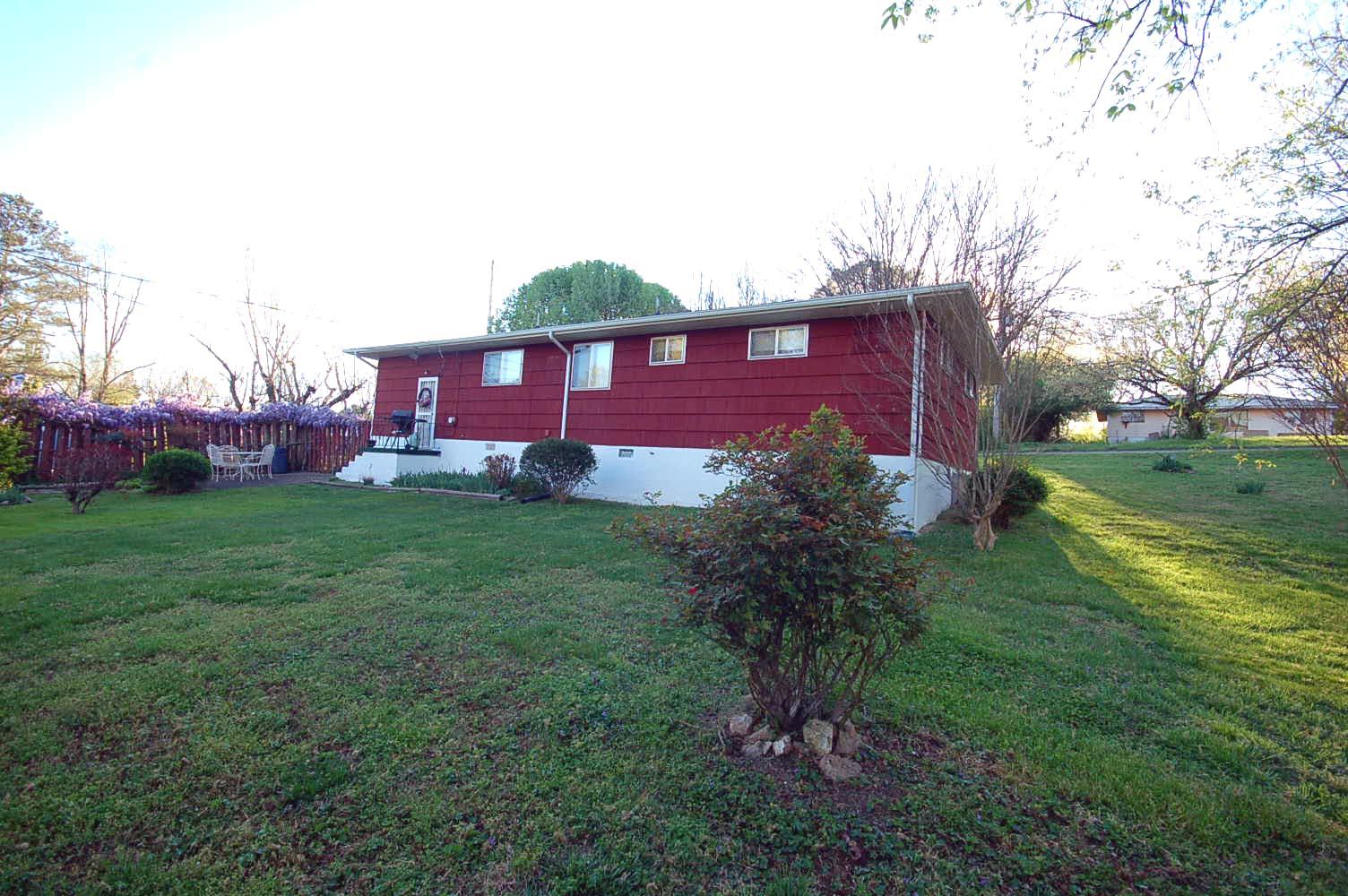 368 North Jenkins Road Rossville, GA 30741 - Photo 3 of 19 DSC_0005