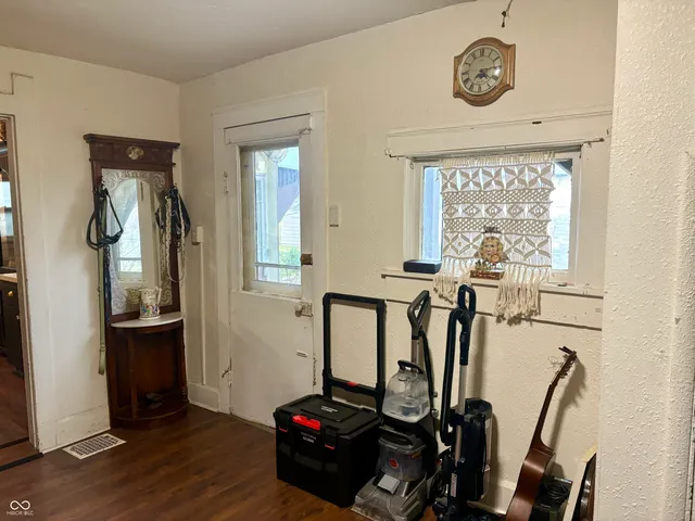 $100,000 | 2126 Pearl Street, Anderson, IN 46016