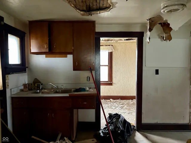 $100,000 | 2126 Pearl Street, Anderson, IN 46016