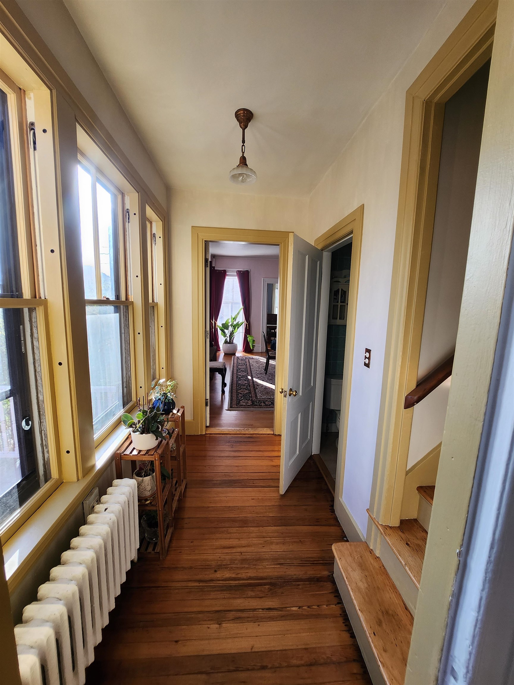 527 Hanover Street Manchester, NH 03104 - Photo 13 of 37