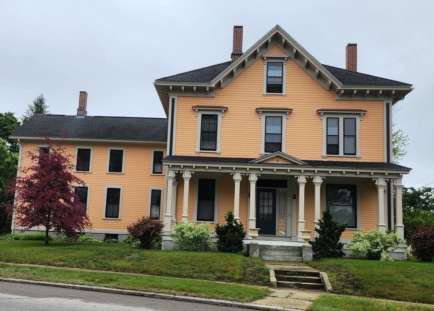 527 Hanover Street Manchester, NH 03104 - Photo 2 of 37