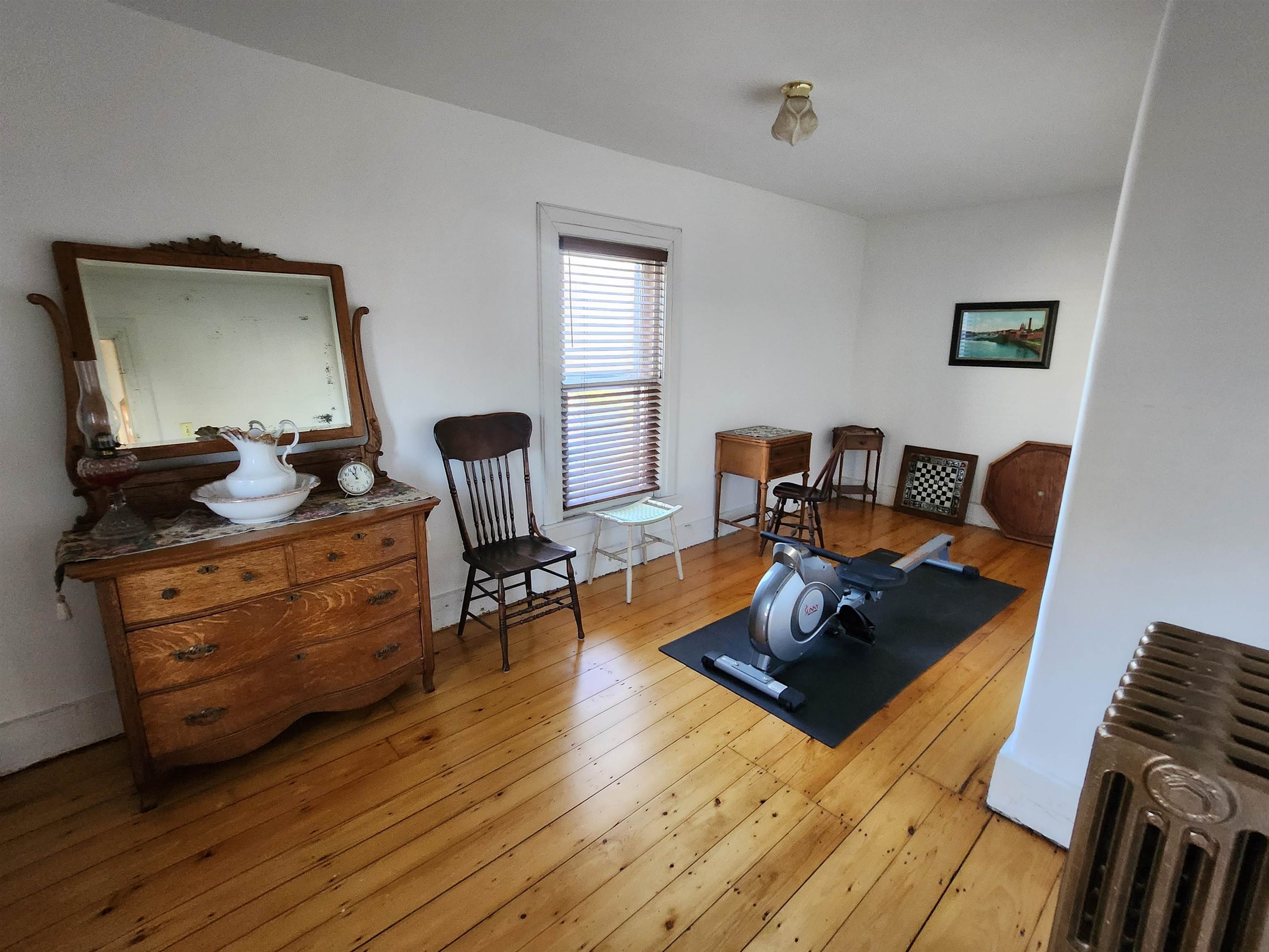 527 Hanover Street Manchester, NH 03104 - Photo 27 of 37