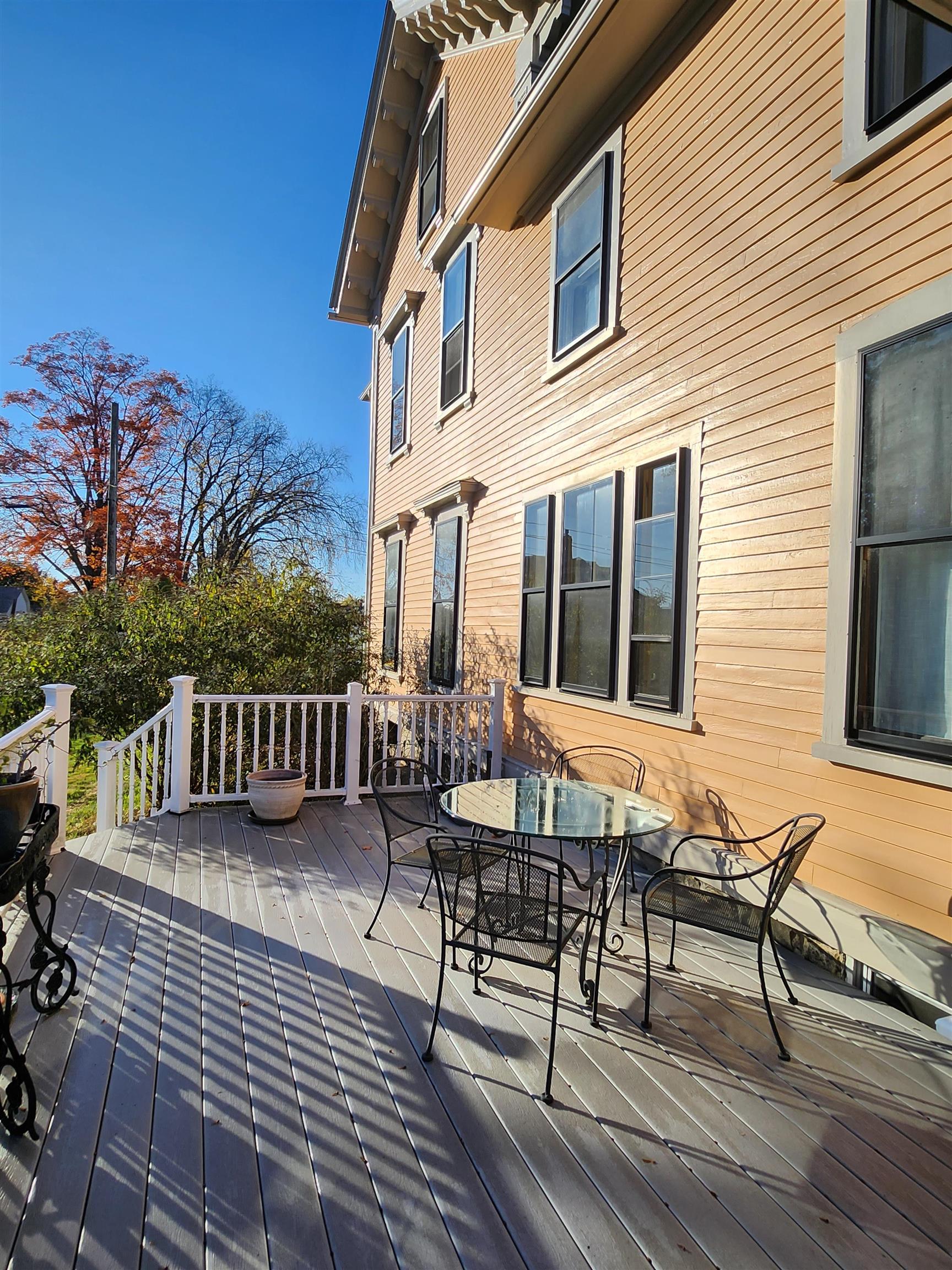 527 Hanover Street Manchester, NH 03104 - Photo 32 of 37