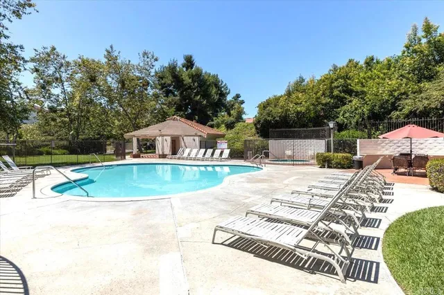 $724,500 | 3137 Avenida Topanga, Carlsbad, CA 92009
