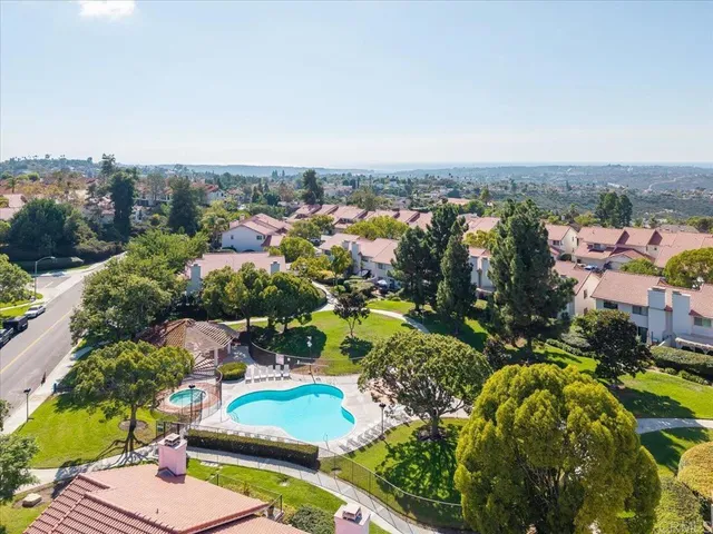 $724,500 | 3137 Avenida Topanga, Carlsbad, CA 92009