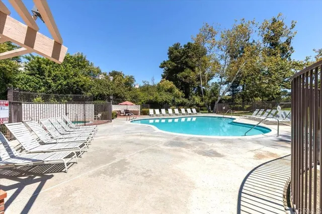 $724,500 | 3137 Avenida Topanga, Carlsbad, CA 92009