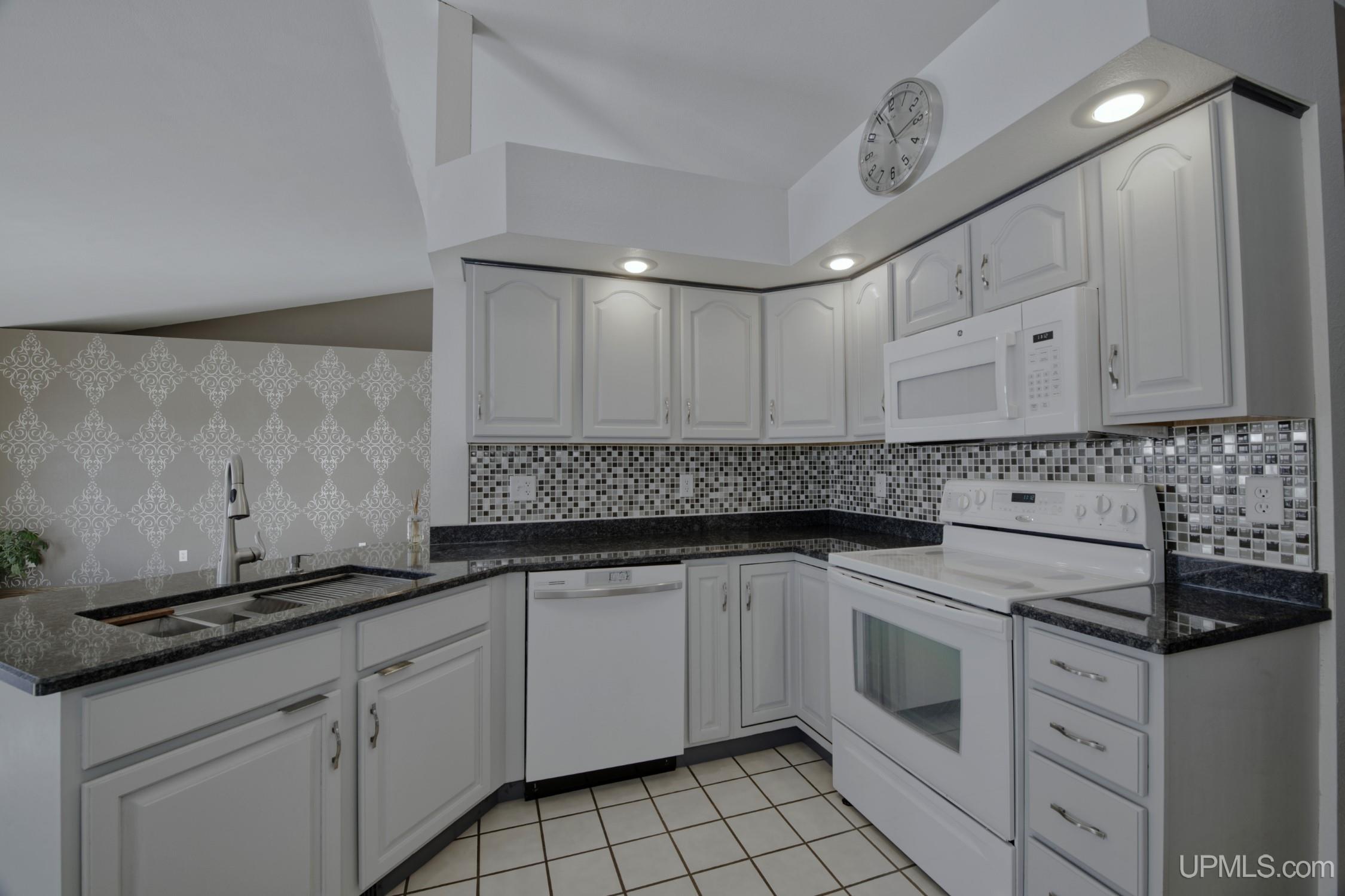 W5415 Ranch Road Norway, MI 49870 - Photo 11 of 46