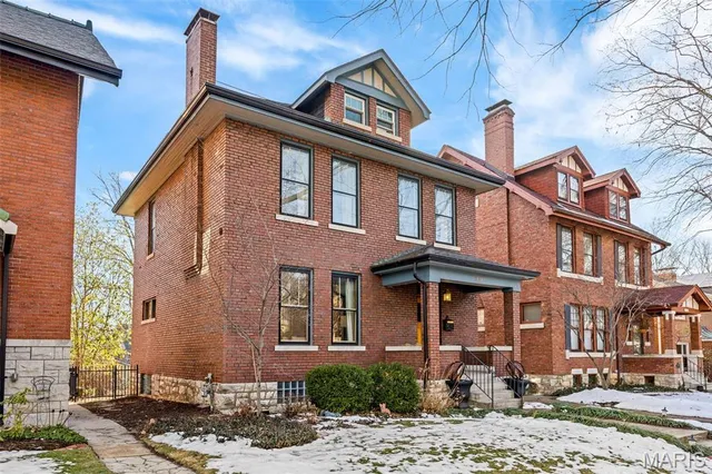 $649,900 | 7144 Waterman Avenue, University City, MO 63130