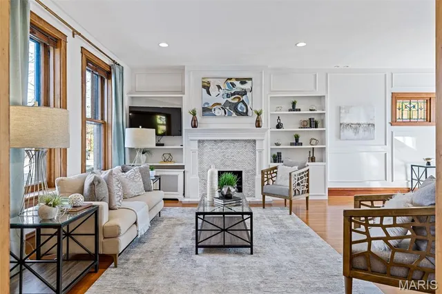 $649,900 | 7144 Waterman Avenue, University City, MO 63130