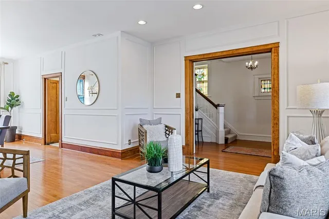 $649,900 | 7144 Waterman Avenue, University City, MO 63130