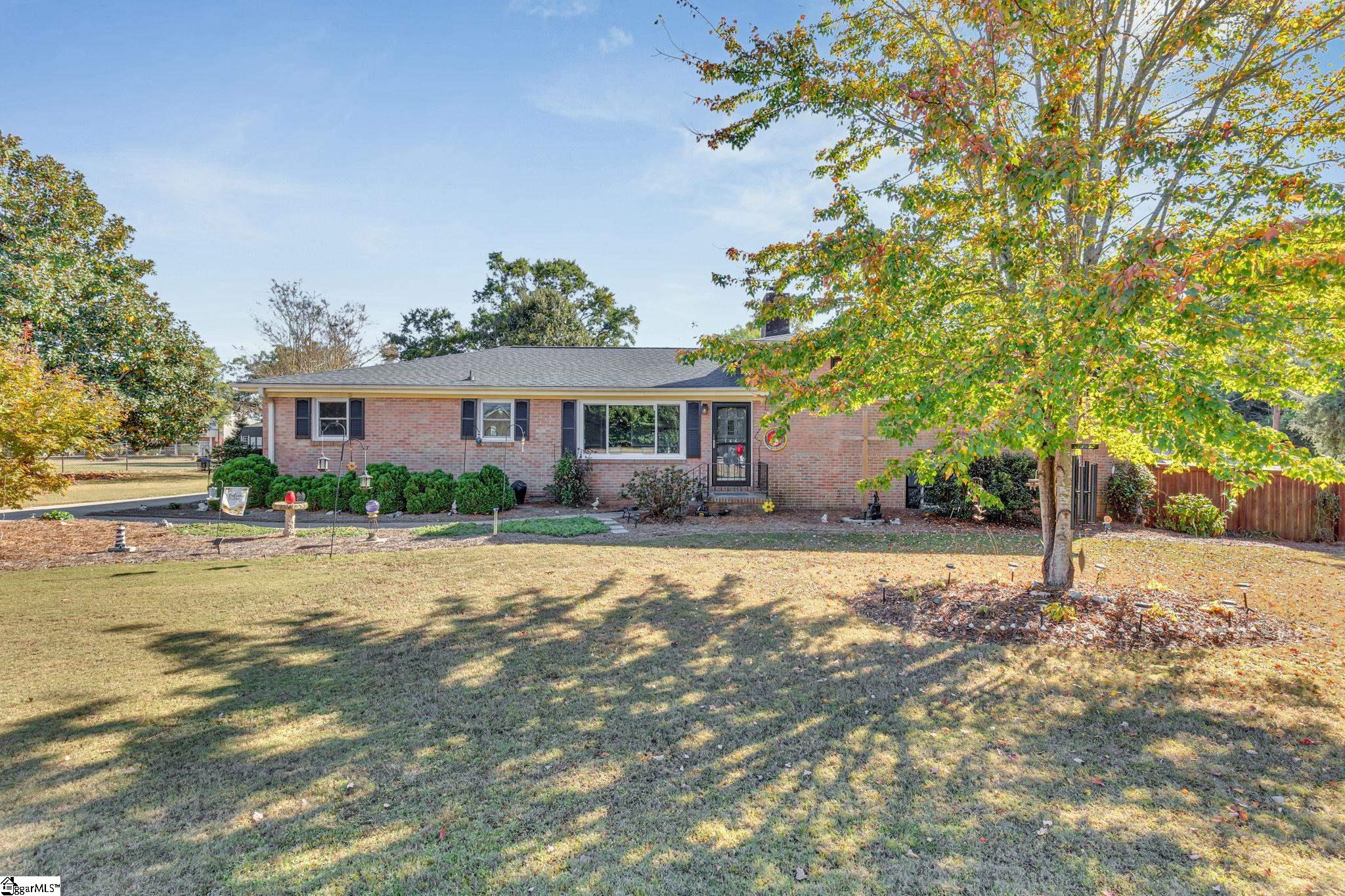 146 Stokes Road Simpsonville, SC 29681 - Photo 2 of 36