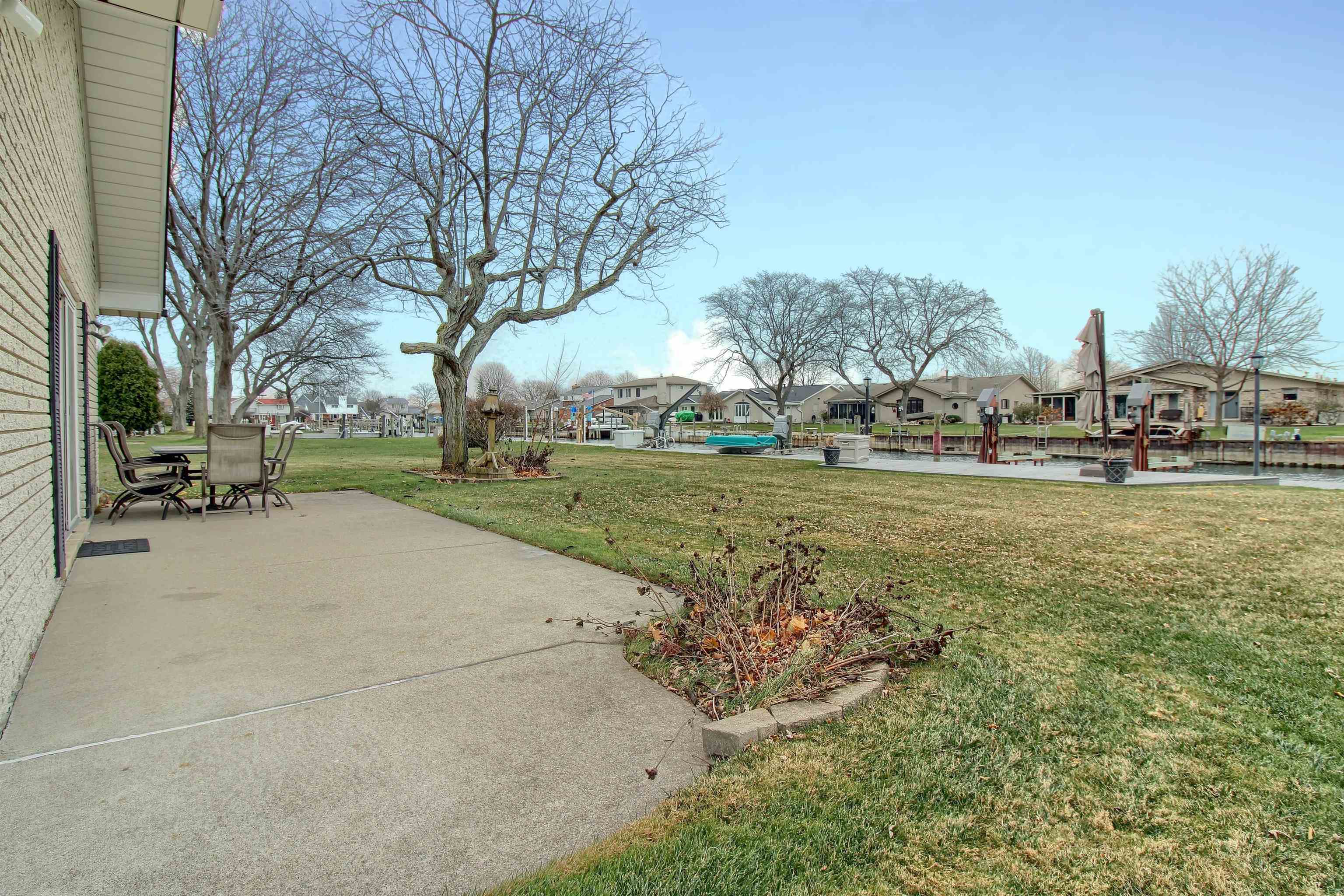 7267 Riverside Drive Algonac, MI 48001 - Photo 29 of 36 50162798-707423e3-9d0f-4ca6-8e30-c2aac7be9d17.JPG