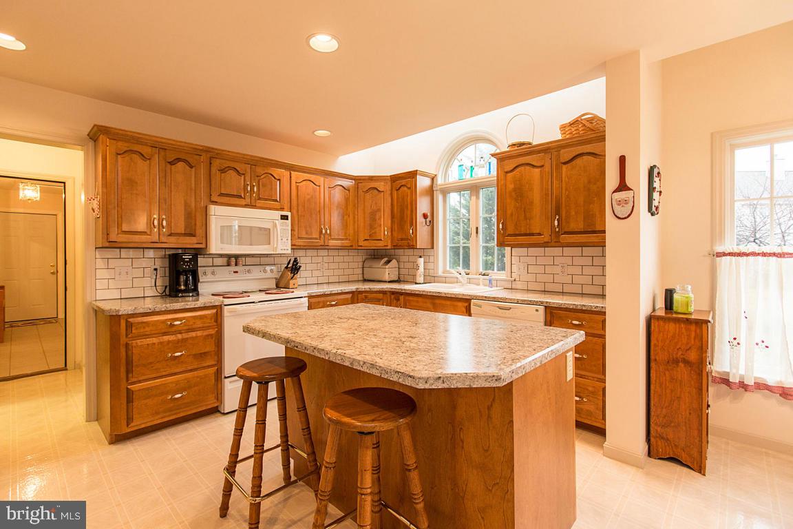 335 Portland Place Lititz, PA 17543 - Photo 6 of 62