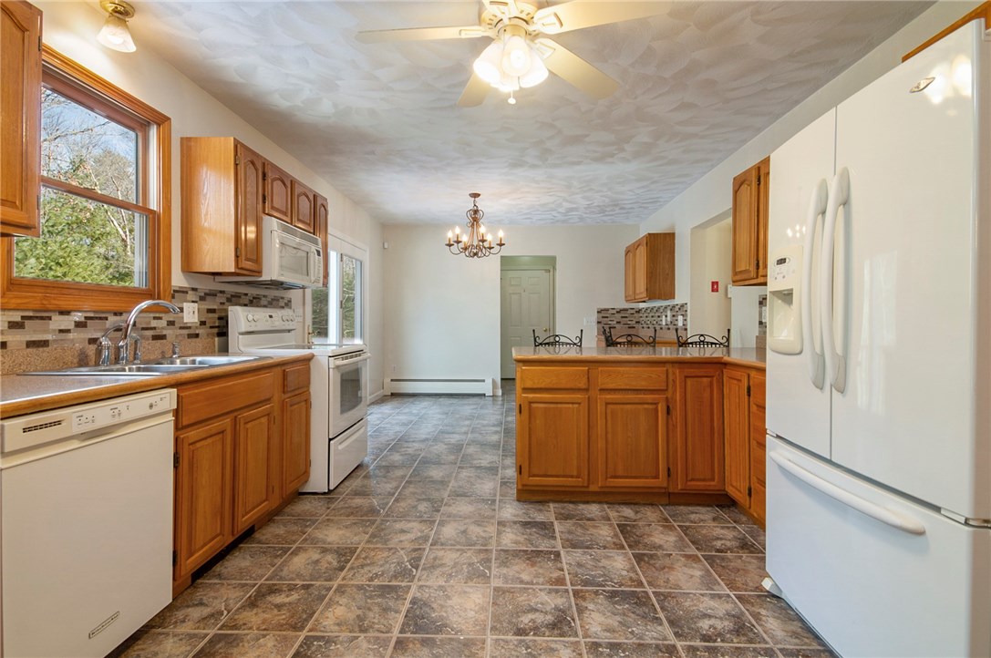 673 Hope Furnace Road Scituate, RI 02831 - Photo 6 of 19