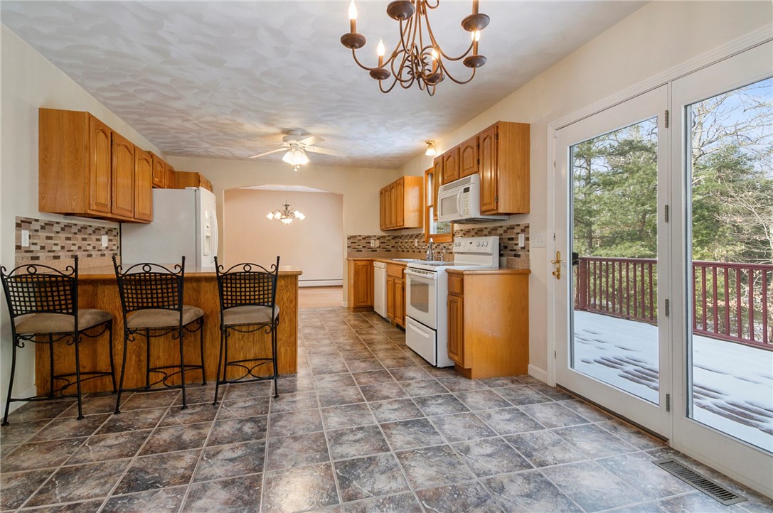 673 Hope Furnace Road Scituate, RI 02831 - Photo 8 of 19