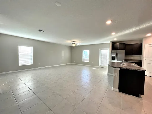 $2,650 | 7048 Samuel Ivy Drive, Tampa, FL 33619