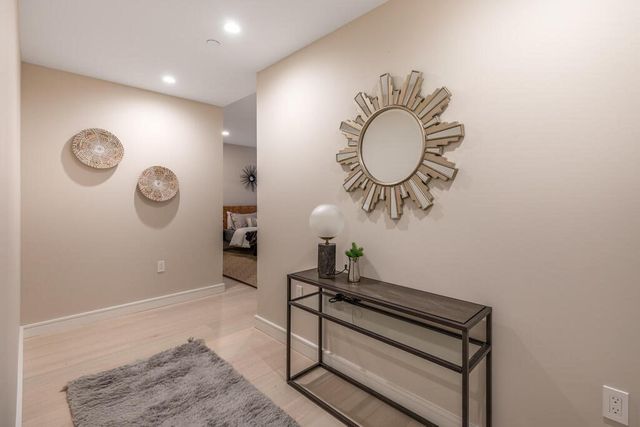 $2,075,000 | 110 Broad Street, Unit 301, Boston, MA 02110