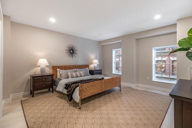 $2,075,000 | 110 Broad Street, Unit 301, Boston, MA 02110