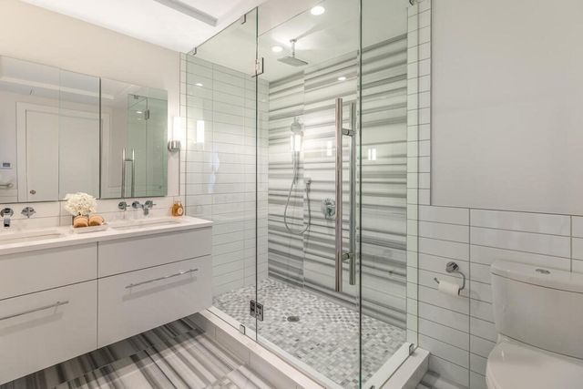 $2,075,000 | 110 Broad Street, Unit 301, Boston, MA 02110