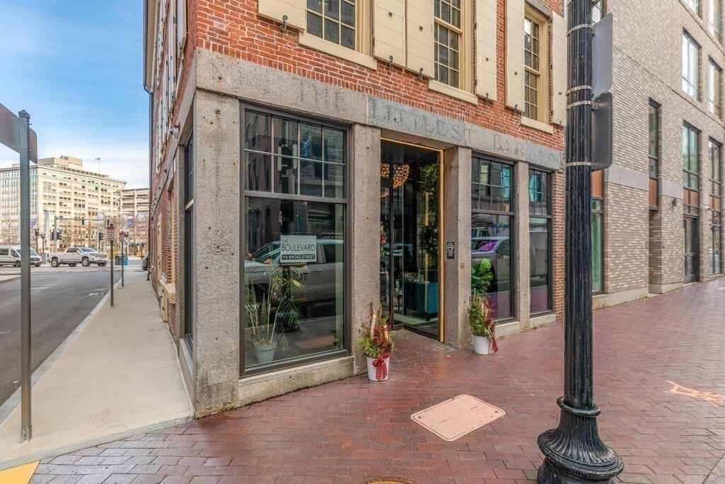 110 Broad Street, Unit 301 Boston, MA 02110 - Photo 30 of 35