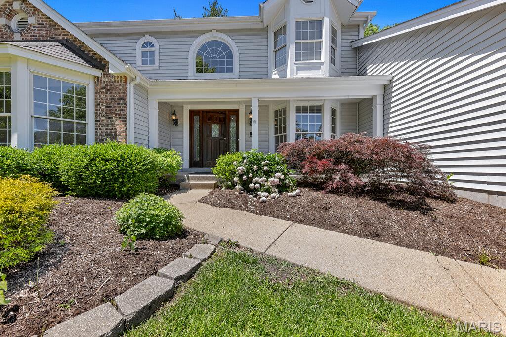 697 Carman Meadows Drive Ballwin, MO 63021 - Photo 3 of 57
