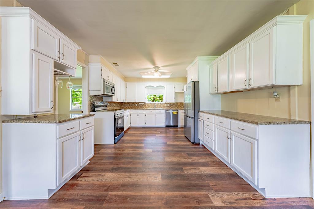 522 East Kempner Street Mabank, TX 75147 - Photo 6 of 15