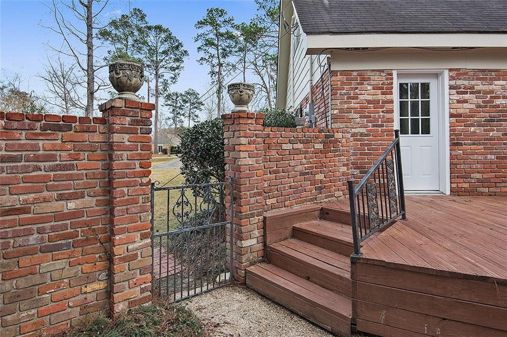 217 Tchefuncte Drive Covington, LA 70433 - Photo 4 of 22
